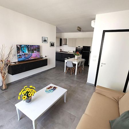 La Dama Di Loto Appartement Lecce Buitenkant foto